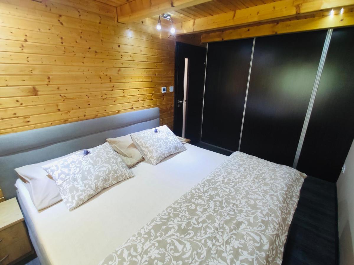 Grand Spa Holiday Home Склене-Тепліце Екстер'єр фото