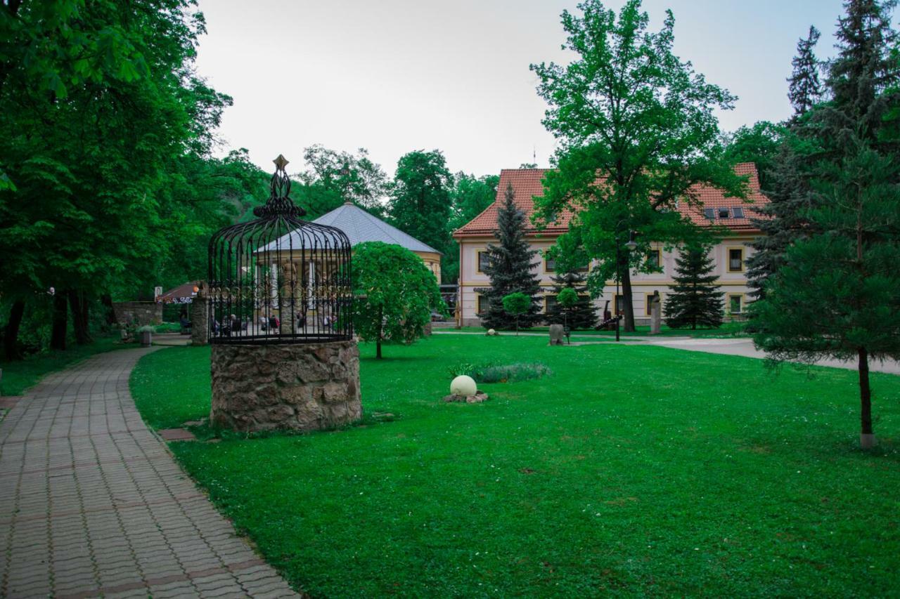 Grand Spa Holiday Home Склене-Тепліце Екстер'єр фото